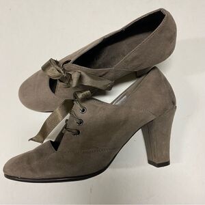 AEROSOLES Minor Role Taupe faux Suede Round Toe Lace Up Pump vintage Shoe 7.5